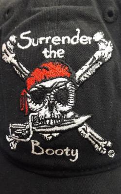 Пиратская бейсболка, кепка Pirate Surrender the Booty, черного цвета, 1810 Taylor Made